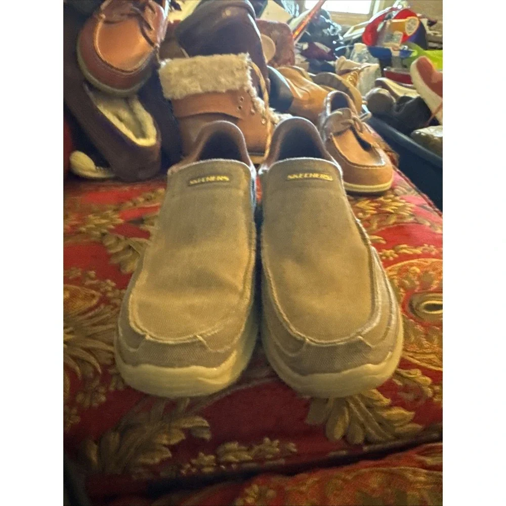 Skechers Men's Slip-Ons Size 11  Relaxed Fit Casual Shoes